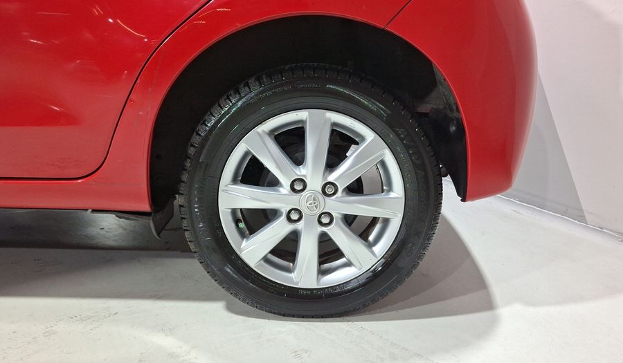 Toyota Yaris 1.5 PREMIUM AT 5PTAS Hatchback 2015