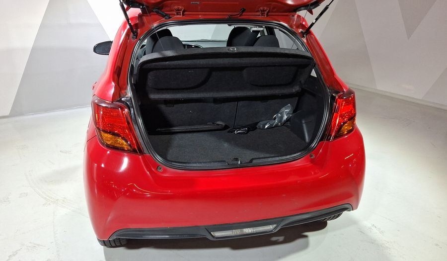 Toyota Yaris 1.5 PREMIUM AT 5PTAS Hatchback 2015