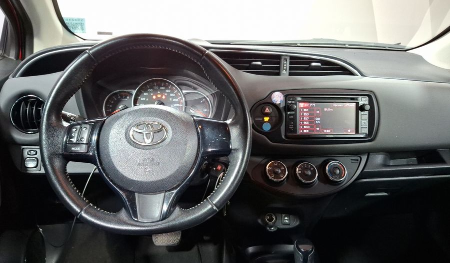 Toyota Yaris 1.5 PREMIUM AT 5PTAS Hatchback 2015