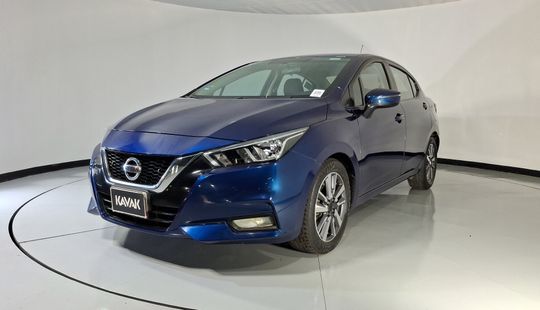 Nissan • Versa