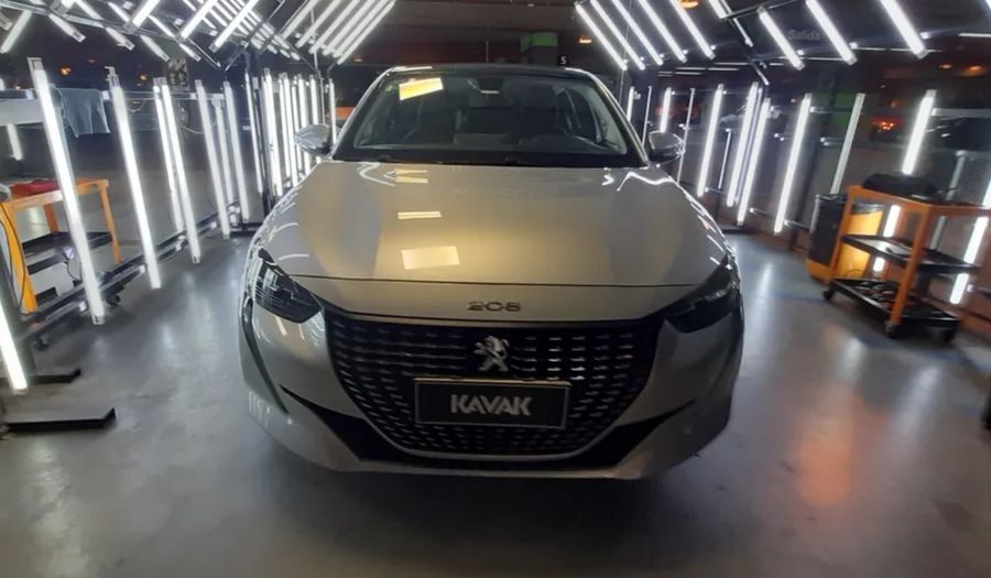 Peugeot 208 1.6L ALLURE Hatchback 2022