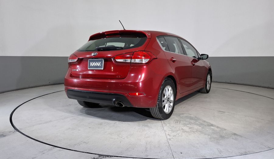 Kia Forte 2.0 EX AT Hatchback 2017