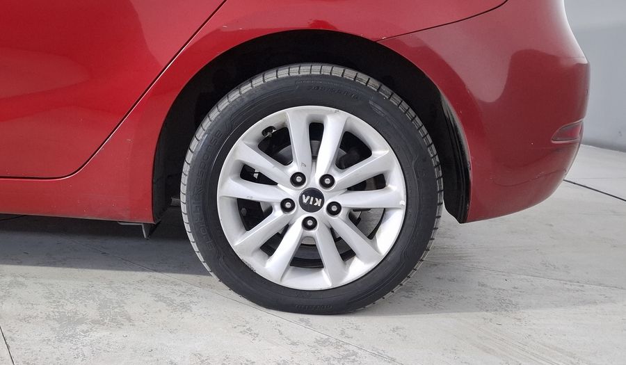 Kia Forte 2.0 EX AT Hatchback 2017