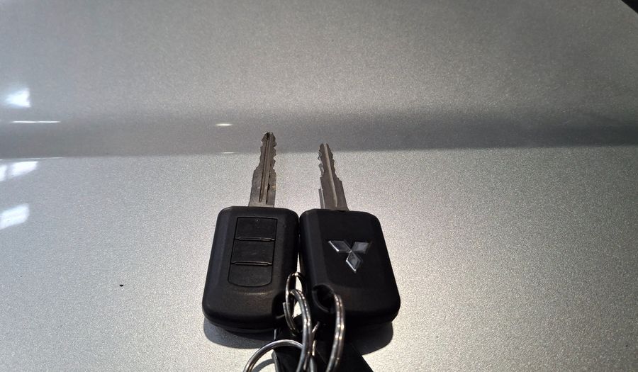 Mitsubishi L200 2.4 TD KATANA DC CR Pickup 2021