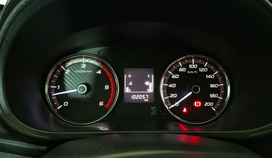 Mitsubishi L200 2.4 TD KATANA DC CR Pickup 2021