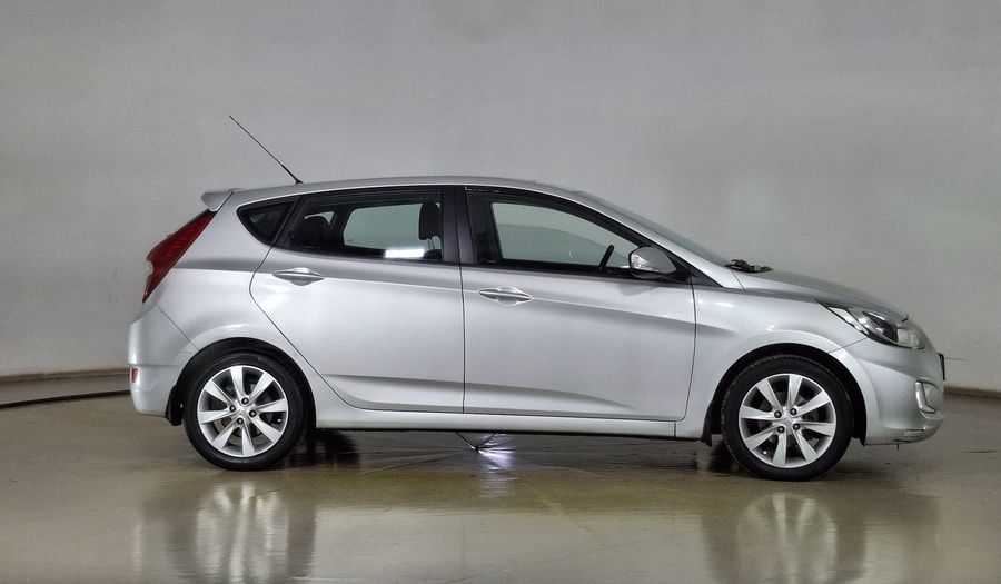Hyundai Accent 1.6 RB GLS FULL Hatchback 2015