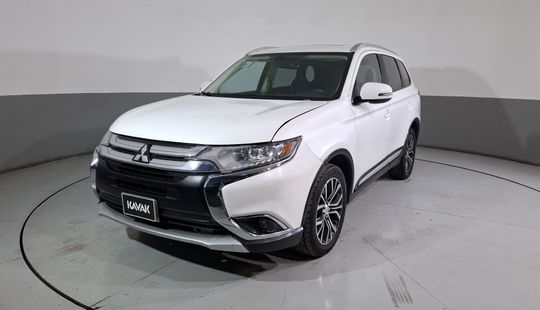 Mitsubishi • Outlander