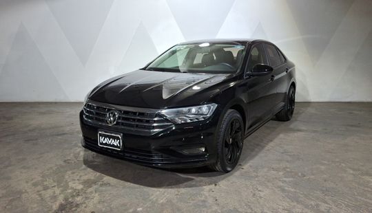 Volkswagen • Jetta