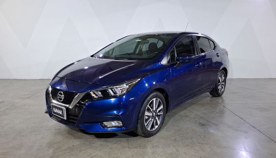 Nissan • Versa