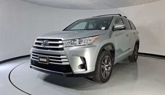 Toyota • Highlander