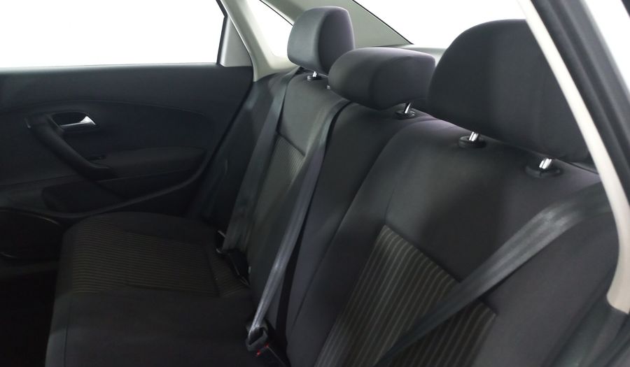 Volkswagen Vento 1.6 HIGHLINE TDI MT Sedan 2015