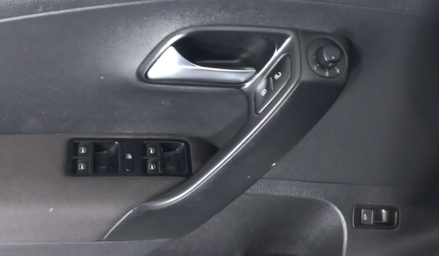 Volkswagen Vento 1.6 HIGHLINE TDI MT Sedan 2015