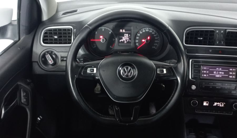 Volkswagen Vento 1.6 HIGHLINE TDI MT Sedan 2015
