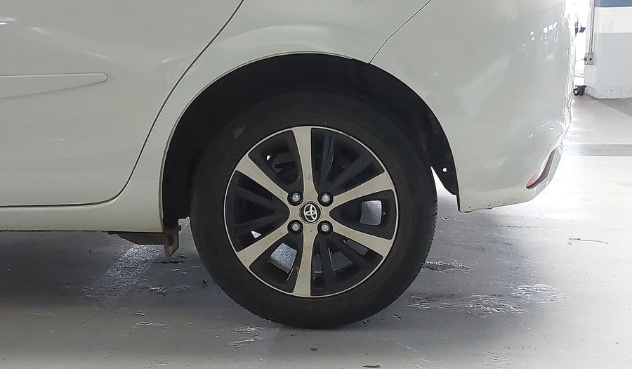 Toyota Yaris 1.5 XLS CVT Hatchback 2019