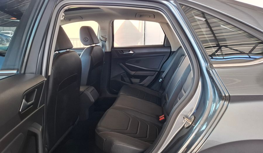 Volkswagen Vento 1.4 TSI HIGHLINE 250 AUTO Sedan 2021