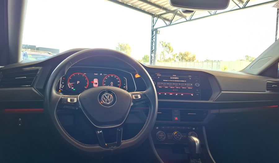 Volkswagen Vento 1.4 TSI HIGHLINE 250 AUTO Sedan 2021