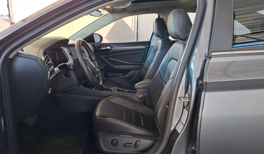 Volkswagen Vento 1.4 TSI HIGHLINE 250 AUTO Sedan 2021