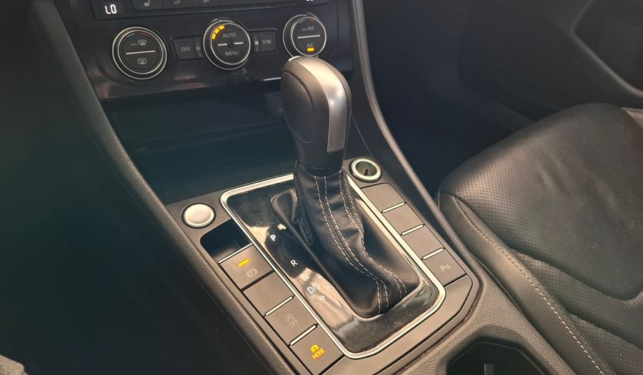 Volkswagen Vento 1.4 TSI HIGHLINE 250 AUTO Sedan 2021