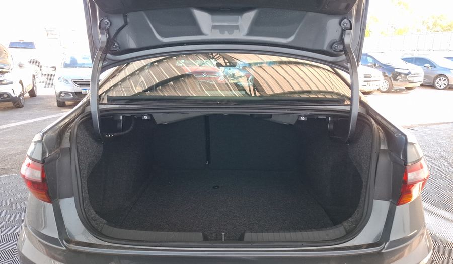 Volkswagen Vento 1.4 TSI HIGHLINE 250 AUTO Sedan 2021