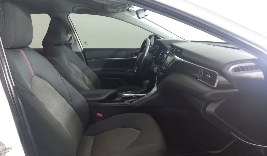 Toyota Camry 2.5 LE AUTO Sedan 2020