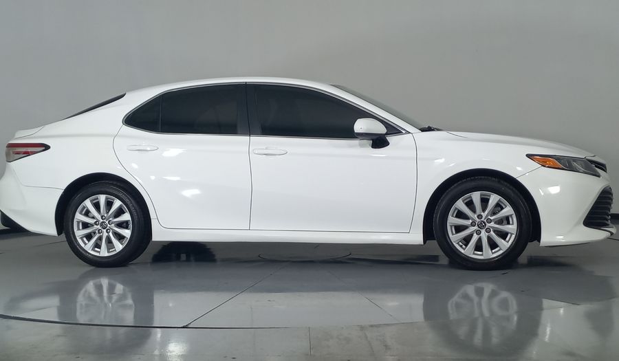 Toyota Camry 2.5 LE AUTO Sedan 2020