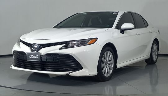 Toyota • Camry