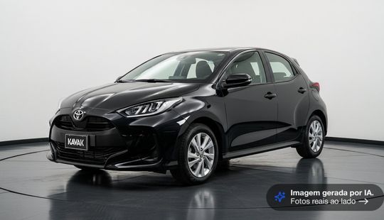 Toyota • Yaris