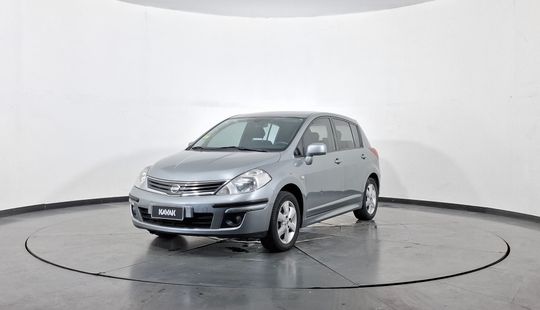 Nissan • Tiida