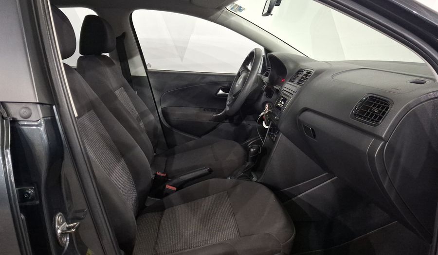 Volkswagen Polo 1.6 STARTLINE AUTO Hatchback 2020