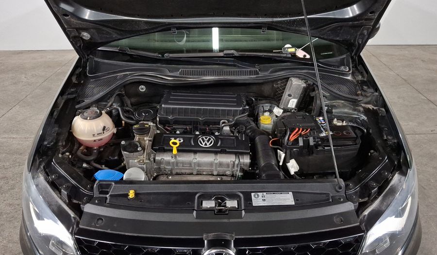 Volkswagen Polo 1.6 STARTLINE AUTO Hatchback 2020