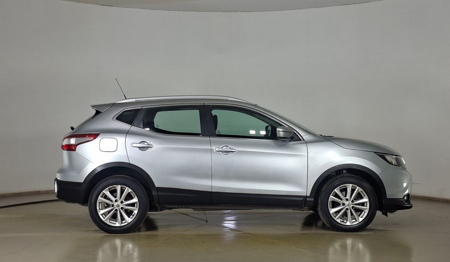 Nissan Qashqai 2.0 SENSE Hatchback 2015