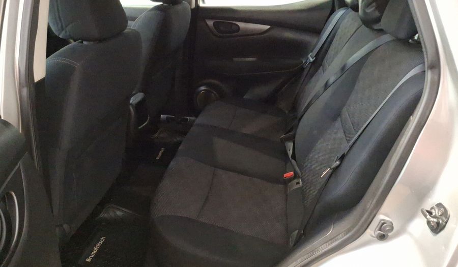 Nissan Qashqai 2.0 SENSE Hatchback 2015