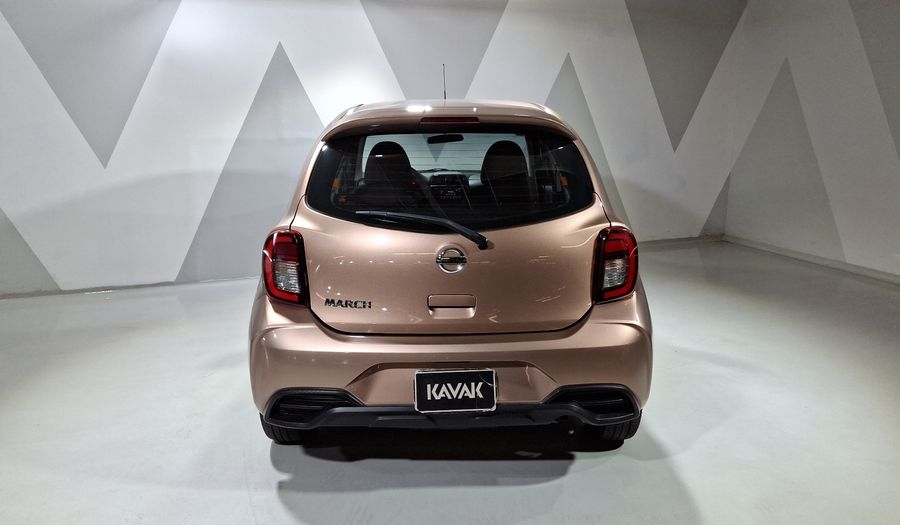 Nissan March 1.6 ADVANCE Hatchback 2021