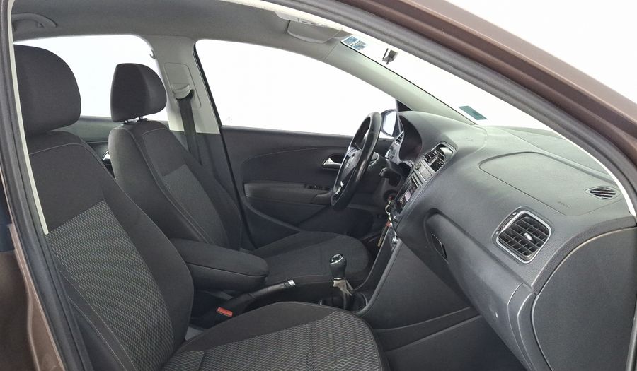 Volkswagen Vento 1.6 HIGHLINE STD. Sedan 2017