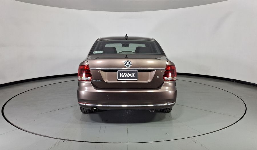 Volkswagen Vento 1.6 HIGHLINE STD. Sedan 2017
