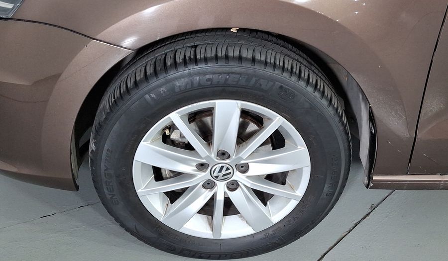 Volkswagen Vento 1.6 HIGHLINE STD. Sedan 2017