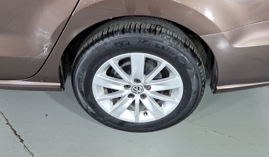 Volkswagen Vento 1.6 HIGHLINE STD. Sedan 2017