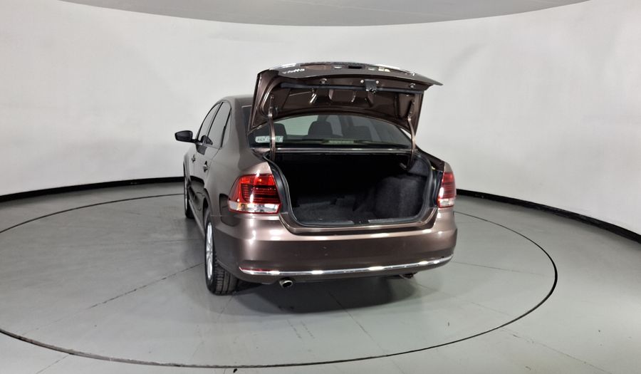 Volkswagen Vento 1.6 HIGHLINE STD. Sedan 2017