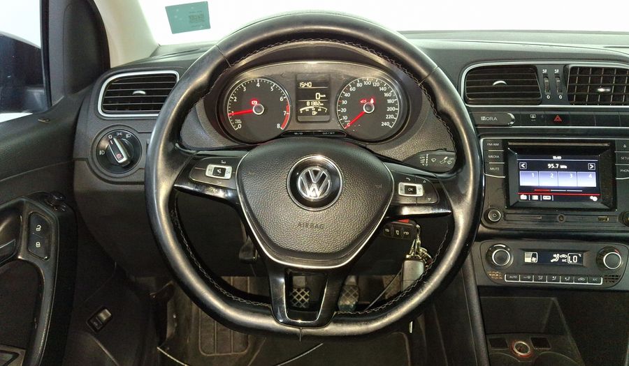 Volkswagen Vento 1.6 HIGHLINE STD. Sedan 2017
