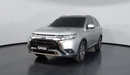 Mitsubishi • Outlander