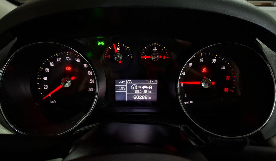 Fiat Punto 1.6 16V ESSENCE 5P Hatchback 2013