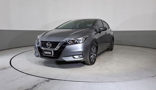 Nissan • Versa