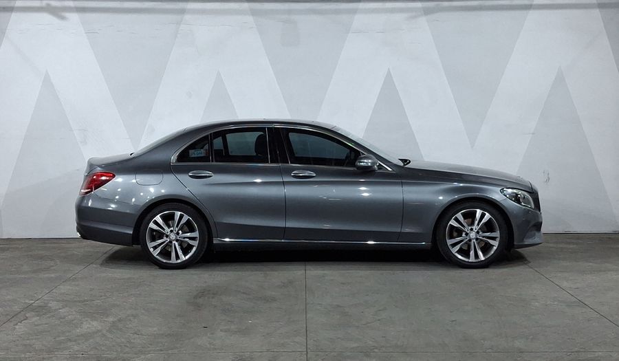 Mercedes Benz Clase C 2.0 200 CGI SPORT AT Sedan 2017