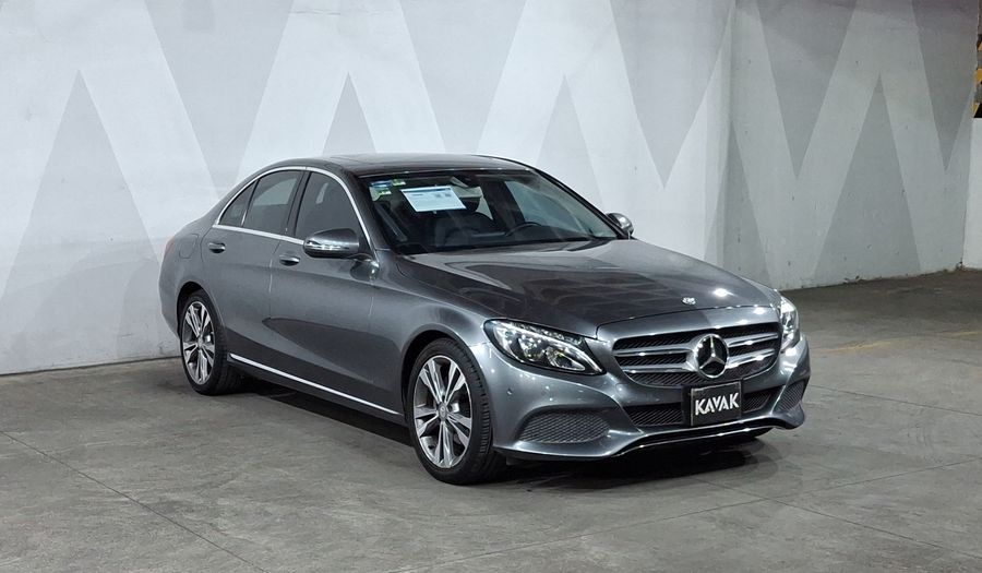 Mercedes Benz Clase C 2.0 200 CGI SPORT AT Sedan 2017