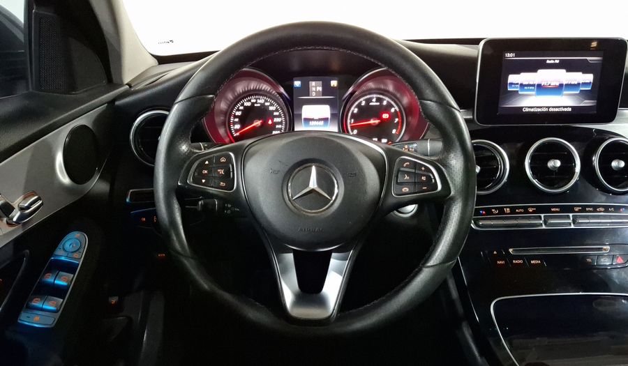 Mercedes Benz Clase C 2.0 200 CGI SPORT AT Sedan 2017
