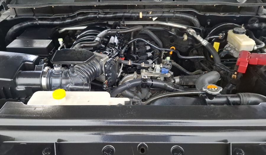 Nissan Np300 2.5 XE TM AC PAQ SEG Pickup 2017