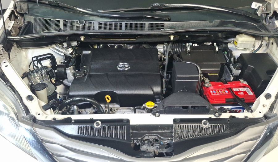 Toyota Sienna 3.5 XLE PIEL AT Minivan 2011