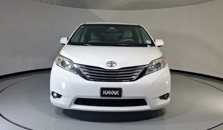 Toyota Sienna 3.5 XLE PIEL AT Minivan 2011