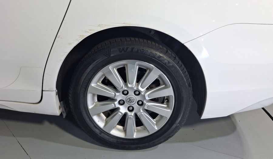 Toyota Sienna 3.5 XLE PIEL AT Minivan 2011