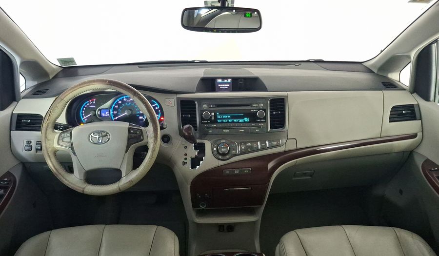 Toyota Sienna 3.5 XLE PIEL AT Minivan 2011